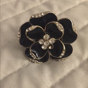 Black Flower Ring